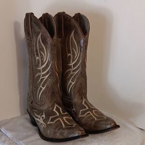 Justin Women's Brown Leather Western Cowboy Boots with Embroidered Design